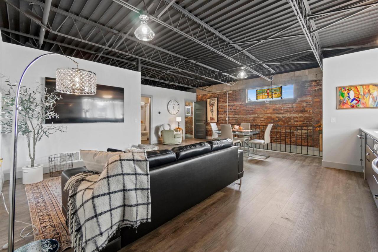 The 418. An 1866 Build With Modern Comforts Fort Wayne Exterior photo